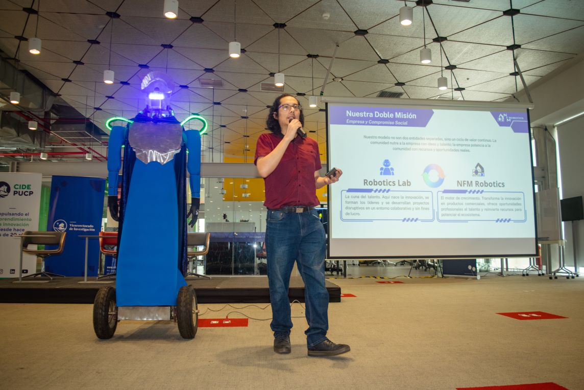 El Primer Robot Humanoide Peruano con IA Avanzada, Wirabot